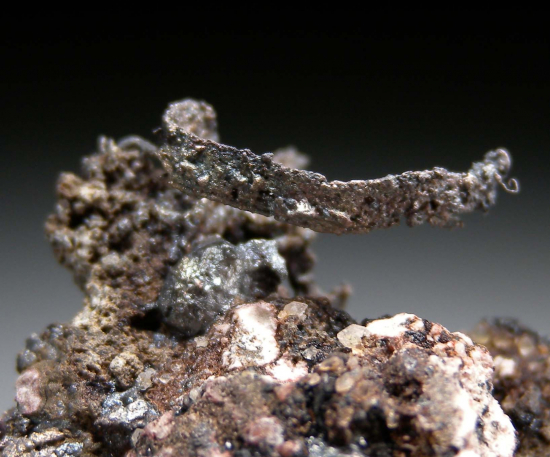 Silver with Acanthite from Uchucchacua Mine, Peru [db_pics/pics/j50h.jpg]