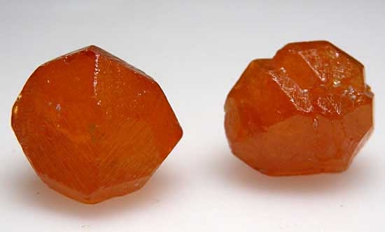 Spessartine from Nani, Loliondo, Arusha Region, Tanzania [db_pics/pics/l2b.jpg]