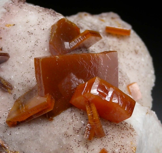 Wulfenite from Los Lamentos, Chihuahua, Mexico [db_pics/pics/lp114d.jpg]