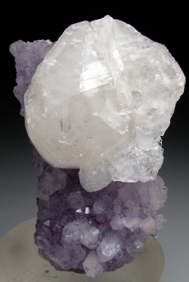 Calcite on Amethyst from Zacatecas, Mexico [db_pics/pics/lp177a.jpg]