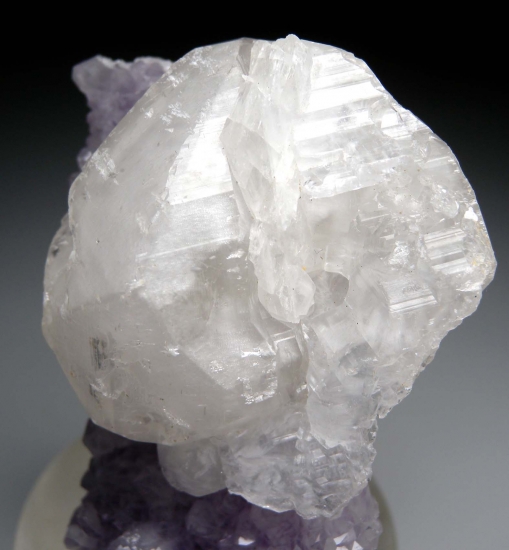 Calcite on Amethyst from Zacatecas, Mexico [db_pics/pics/lp177c.jpg]