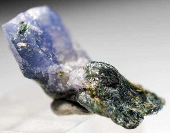 Lawsonite from Reed Station, Tiburon, Marin Co., California, USA [db_pics/pics/lp300b.jpg]