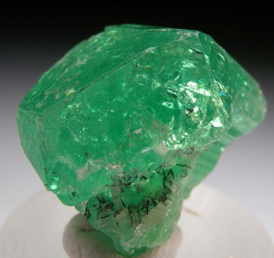 Tsavorite from Merelani Hills, Arusha, Tanzania [db_pics/pics/lp349b.jpg]