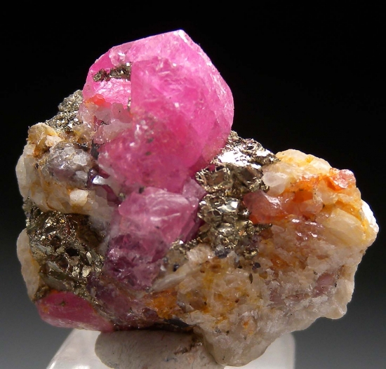 Ruby from Mahenge, Morogoro, Tanzania [db_pics/pics/lp350b.jpg]