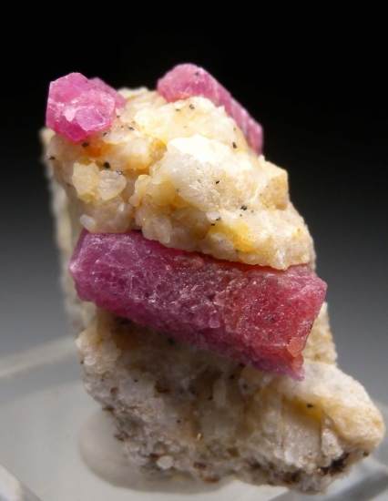 Ruby from Mahenge, Morogoro, Tanzania [db_pics/pics/lp354b.jpg]