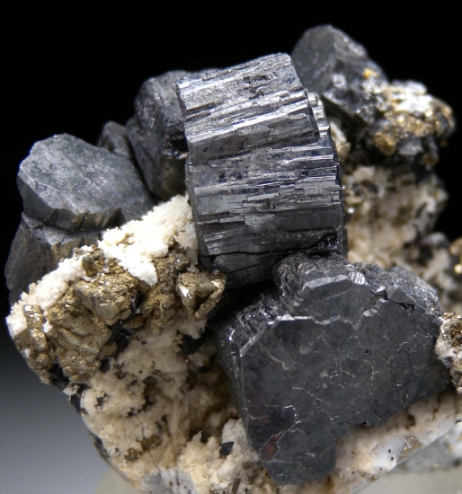 Bournonite from Machacamarca District, Potosi Department, Bolivia [db_pics/pics/lp378c.jpg]
