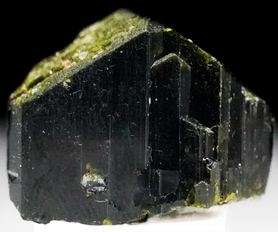 Epidote from San Quintin, Baja California, Mexico [db_pics/pics/lp422a.jpg]