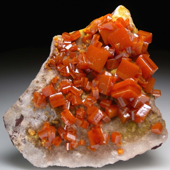Wulfenite from Los Lamentos, Chihuahua, Mexico [db_pics/pics/lp437a.jpg]