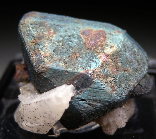 Bornite from Dzhezkazgan, Kazakhstan [db_pics/pics/lp513a.jpg]