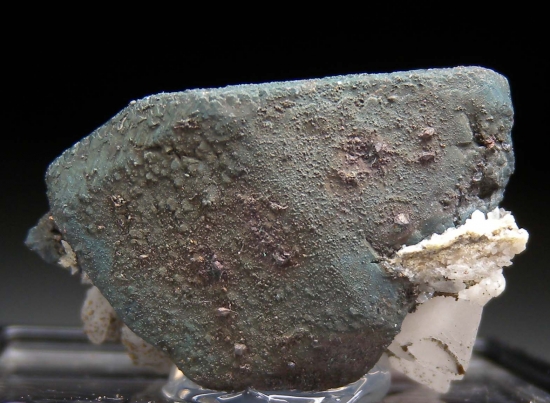 Bornite from Dzhezkazgan, Kazakhstan [db_pics/pics/lp513b.jpg]