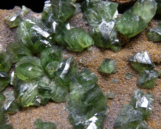 Ludlamite from Cabeca do Cachorro claim, Sao Gabriel da Cachoeira, Amazonas, Brazil [db_pics/pics/lp577c.jpg]