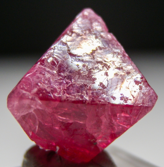 Spinel from Mahenge, Morogoro, Tanzania [db_pics/pics/lp680a.jpg]