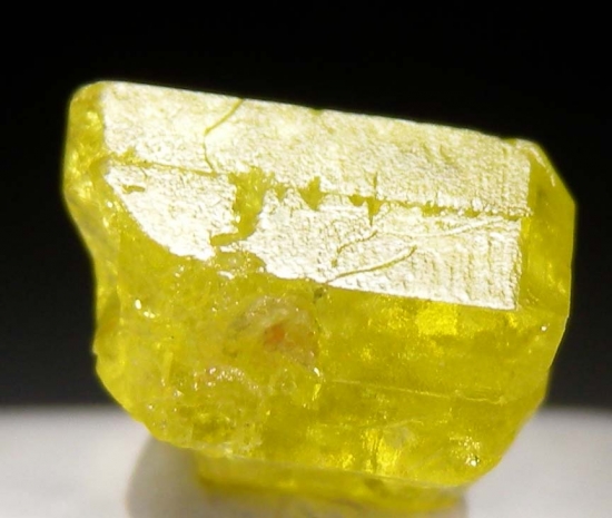 Chrysoberyl from Lac Alaotra, Ambatondrazaka, Madagascar [db_pics/pics/lp717b.jpg]