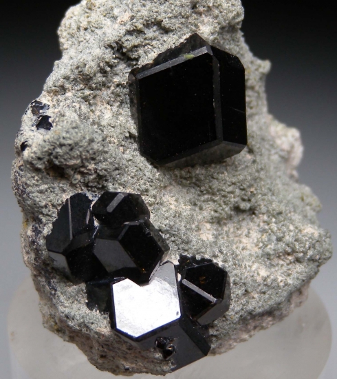 Andradite var. Melanite from Kayes Region, Mali [db_pics/pics/lp788c.jpg]