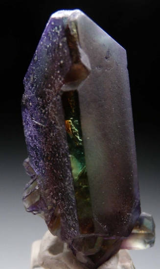 Fluorite from Erongo Mtns., Namibia [db_pics/pics/lp927c.jpg]