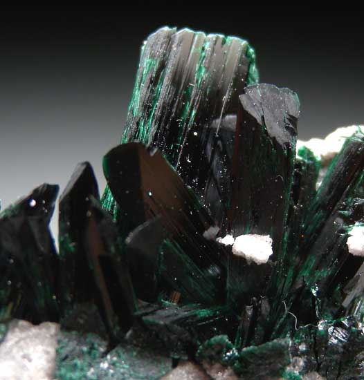 Brochantite from Milpillas Mine, Cuitaca, Sonora, Mexico [db_pics/pics/m113b.jpg]