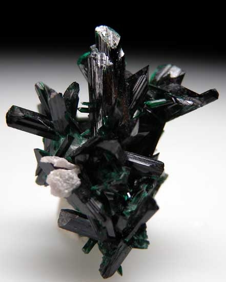 Brochantite from Milpillas Mine, Cuitaca, Sonora, Mexico [db_pics/pics/m124a.jpg]