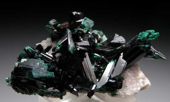 Brochantite from Milpillas Mine, Cuitaca, Sonora, Mexico [db_pics/pics/m126a.jpg]