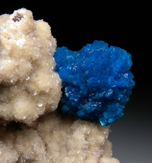 Cavansite with Stilbite from Wagholi Quarry, Maharashtra State, India [db_pics/pics/mk131b.jpg]