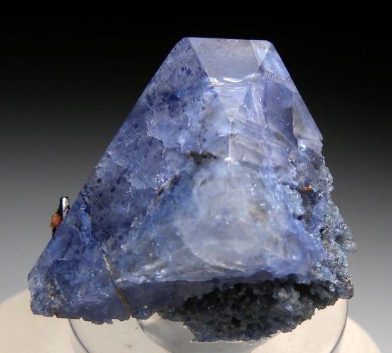 Benitoite from Gem Mine, San Benito Co., California, USA [db_pics/pics/mk240a.jpg]