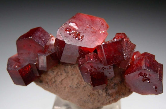 Vanadinite from Mibladen, Morocco [db_pics/pics/mk253c.jpg]