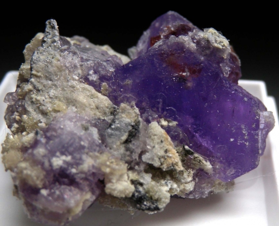 Coquimbite from South Olga Tunnel, Monte Arsiccio Mine, Stazzema, Lucca Province, Tuscany, Italy [db_pics/pics/mk274a.jpg]