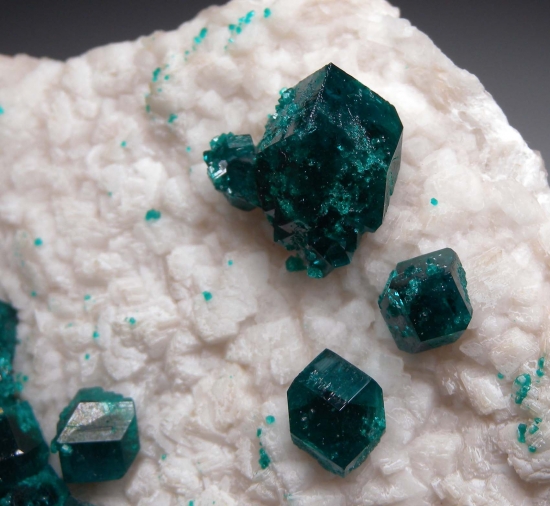 Dioptase from Tsumeb, Namibia [db_pics/pics/mk278b.jpg]