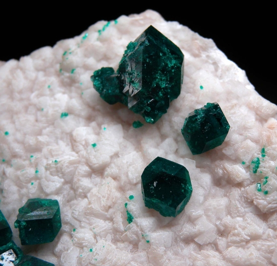 Dioptase from Tsumeb, Namibia [db_pics/pics/mk278c.jpg]