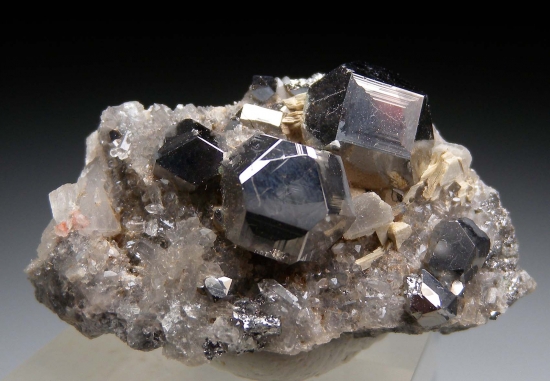 Carrollite from Kamoya South Mine, Kambove, Katanga, DR Congo [db_pics/pics/mk283a.jpg]
