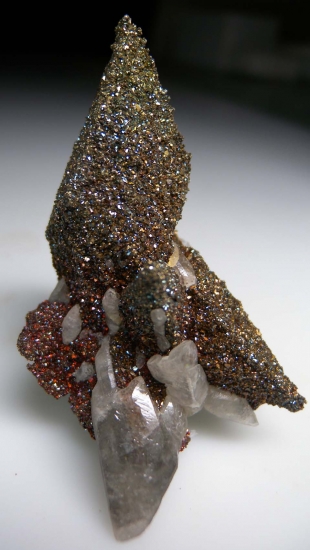 Chalcopyrite on Calcite from Brushy Creek Mine, Viburnum Trend, Reynolds Co., Missouri, USA [db_pics/pics/mk498b.jpg]