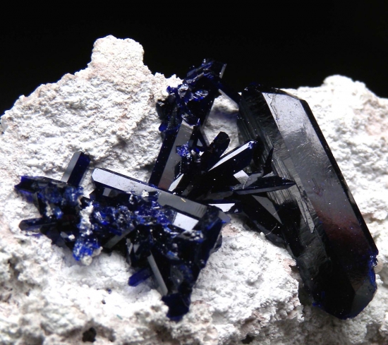 Azurite from Milpillas Mine, Cuitaca, Sonora, Mexico [db_pics/pics/mk529b.jpg]