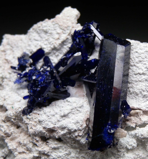Azurite from Milpillas Mine, Cuitaca, Sonora, Mexico [db_pics/pics/mk529c.jpg]