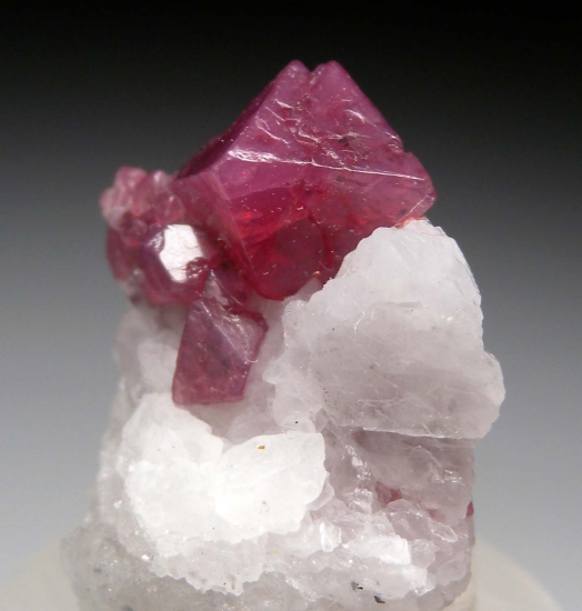 Spinel from Mahenge, Morogoro, Tanzania [db_pics/pics/mk537b.jpg]