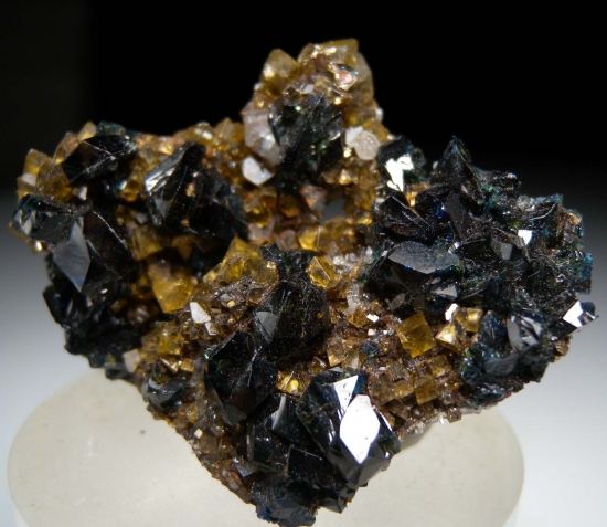 Lazulite with Siderite, Apatite from Rapid Creek, Yukon, Canada [db_pics/pics/mk615b.jpg]