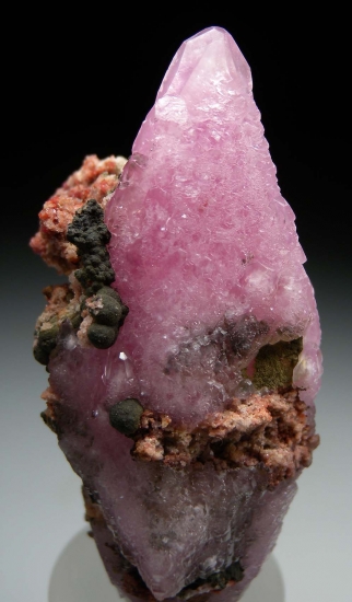Cobaltian Calcite with Kolwezite from Mupine Mine, Kolwezi Miniing Dist., Lualaba, DR Congo [db_pics/pics/mk641d.jpg]