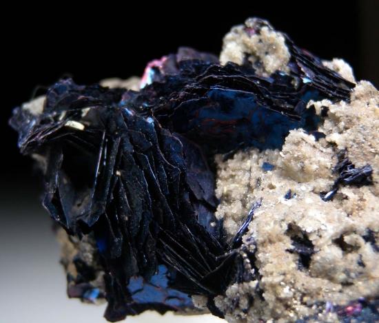 Covellite from Summitville, Rio Grande Co., Colorado, USA [db_pics/pics/mk645d.jpg]