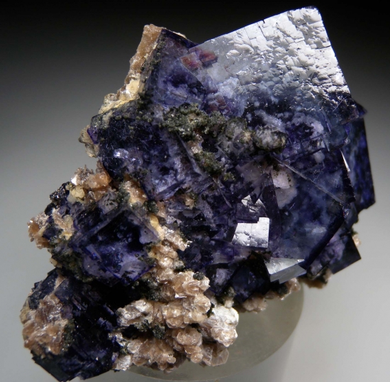Fluorite from Yaogangxian Mine, Hunan, China [db_pics/pics/mk868b.jpg]