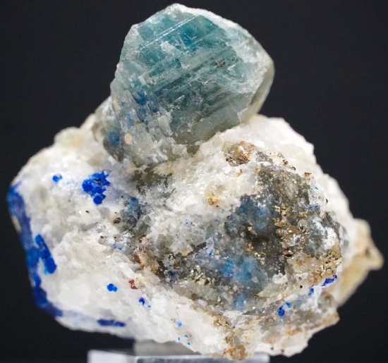 Hackmanite, Lazurite from Ladjuar Medam, Sar-e-Sang, Koksha Valley, Kuran wa Munjan District, Badakhshan, Afghanistan [db_pics/pics/mk926a.jpg]