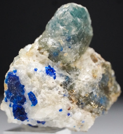 Hackmanite, Lazurite from Ladjuar Medam, Sar-e-Sang, Koksha Valley, Kuran wa Munjan District, Badakhshan, Afghanistan [db_pics/pics/mk926b.jpg]