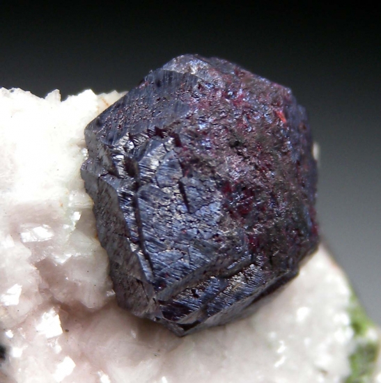 Cuprite from Tsumeb, Namibia [db_pics/pics/mk932c.jpg]