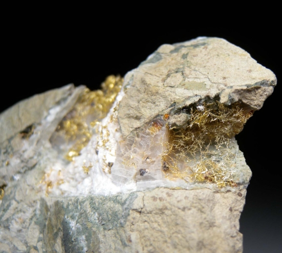Gold from Olinghouse Mine, Washoe Co., Nevada, USA [db_pics/pics/mk935b.jpg]