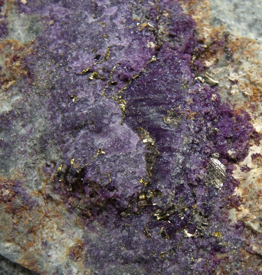 Calaverite with Fluorite from Cresson Mine, Cripple Creek, Teller Co., Colorado, USA [db_pics/pics/mk942d.jpg]