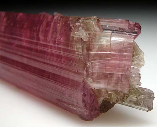 Tourmaline from Himalaya Mine, Mesa Grande, California [db_pics/pics/na105e.jpg]