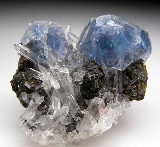 Fluorite on Quartz from Sweet Home Mine, Alma, Colorado [db_pics/pics/na157a.jpg]