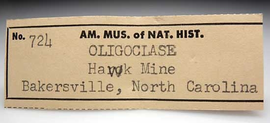 Oligoclase from Hawk Mine, Mitchell Co., North Carolina [db_pics/pics/na182d.jpg]