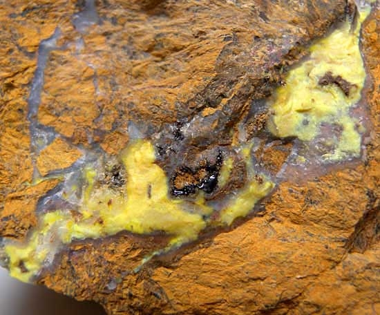 Idrialite from Culver-Baer Mine, Sonoma Co., California [db_pics/pics/na195b.jpg]