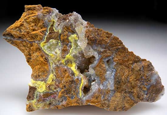 Idrialite with Cinnabar from Culver-Baer Mine, Sonoma County, California [db_pics/pics/na204a.jpg]