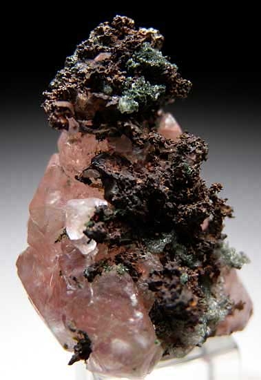Copper on/in Calcite from Keweenaw Peninsula, Michigan, USA [db_pics/pics/na225c.jpg]
