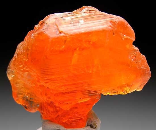 Spessartine from Hercules Dike, Ramona, San Diego Co., California [db_pics/pics/na240b.jpg]