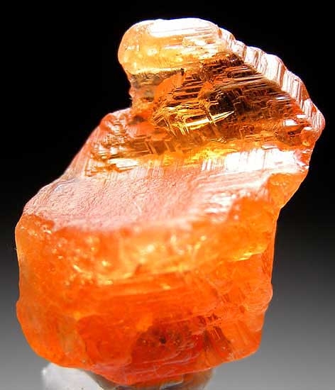 Spessartine from Hercules Dike, Ramona, San Diego Co., California [db_pics/pics/na242b.jpg]